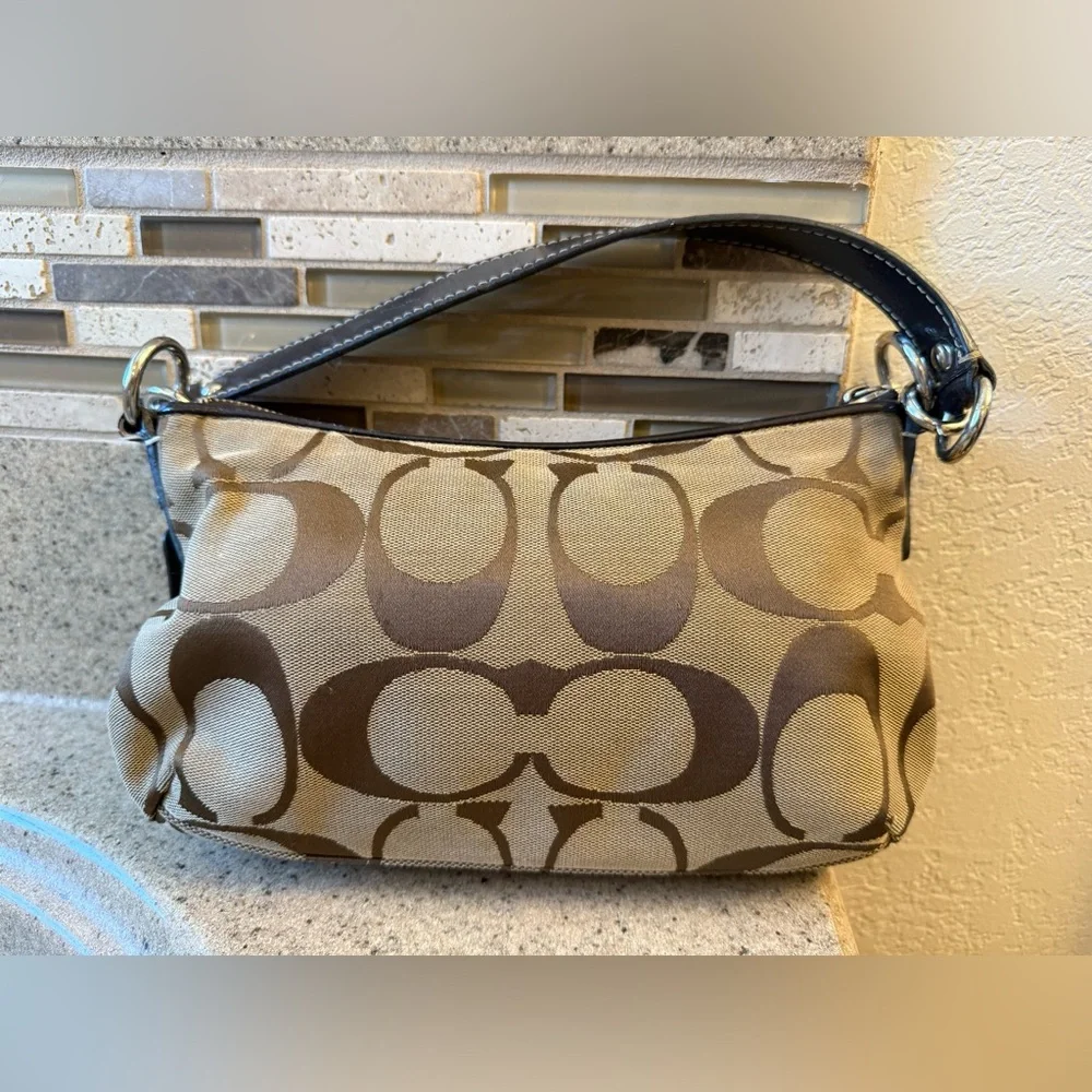 VTG Coach Brown/Tan Signature C Jacquard Shoulder Bag Purse - Picture 3 of 15